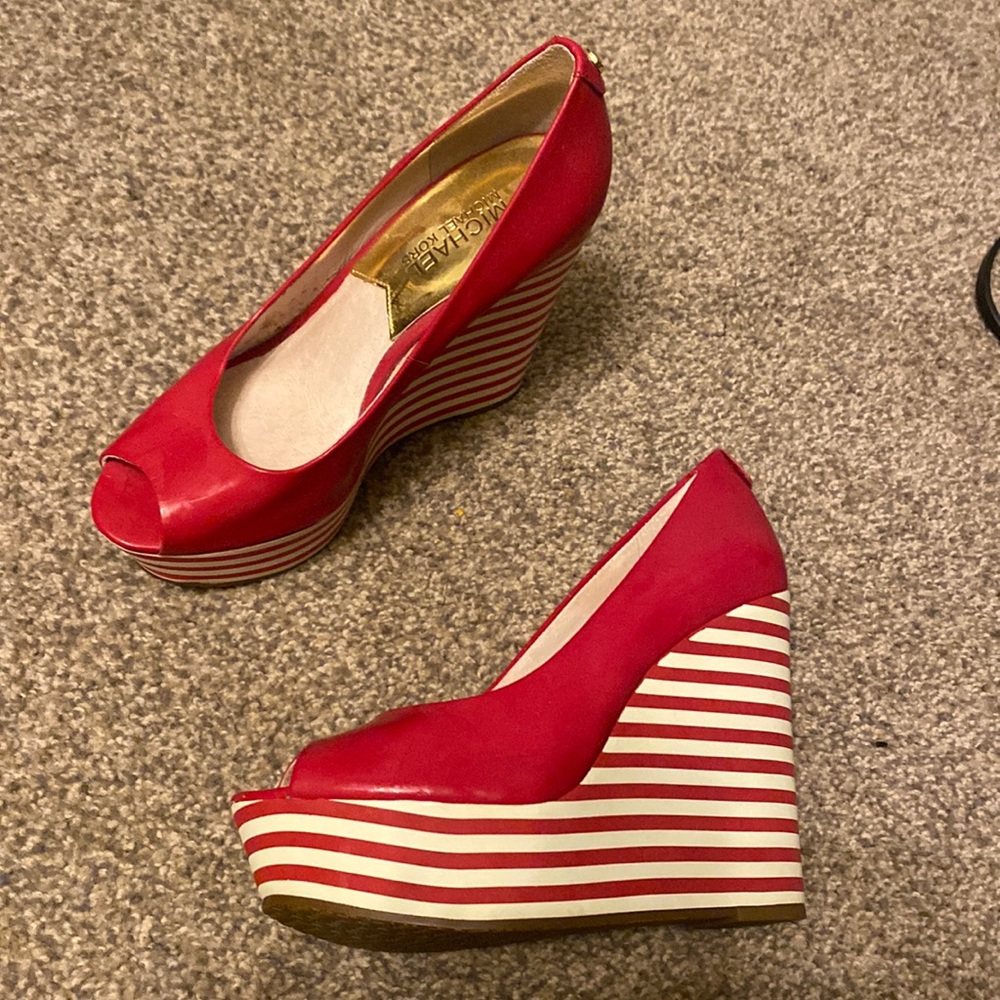 Micheal Kors wedges size 6